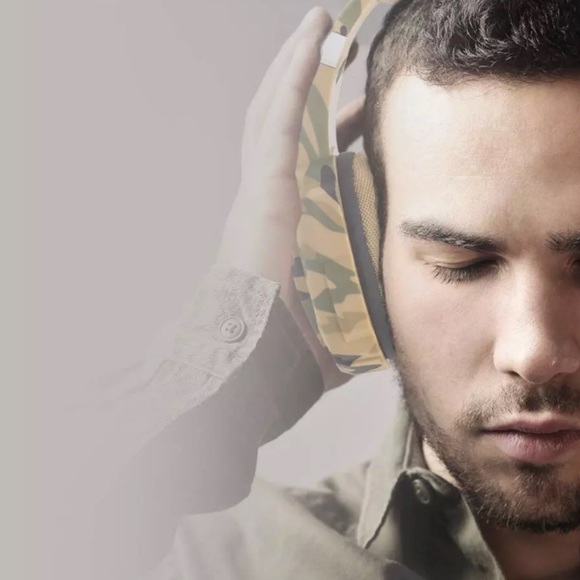 Camouflage Gaming Headphones with Microphone and LED Light for PS4, Xbox One Com - Picture 8 of 15